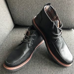 MENS TOMS LEA CHUKKA BOOTS SIZE 9.5